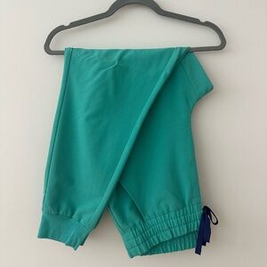 Surgical Green Zamora High Waisted - Petite Jogger Scrub Pants